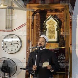 Friday-pray-speech-nafessa-mosque-latif-5
